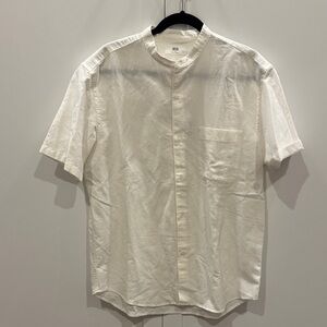 Uniqlo Cream Short Sleeve Button Down Shirt